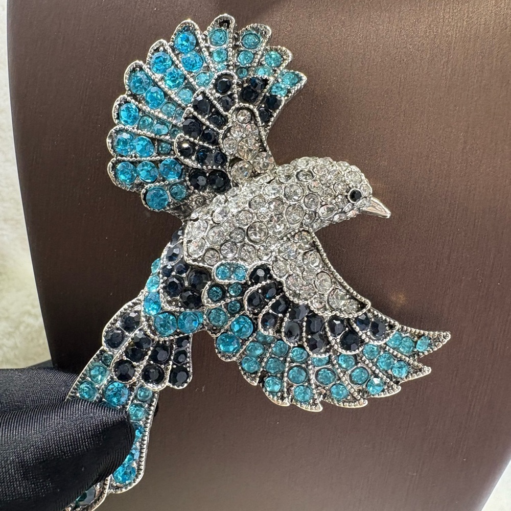 Sparkling Blue and Silver Bird Brooch - Picture 2 of 6